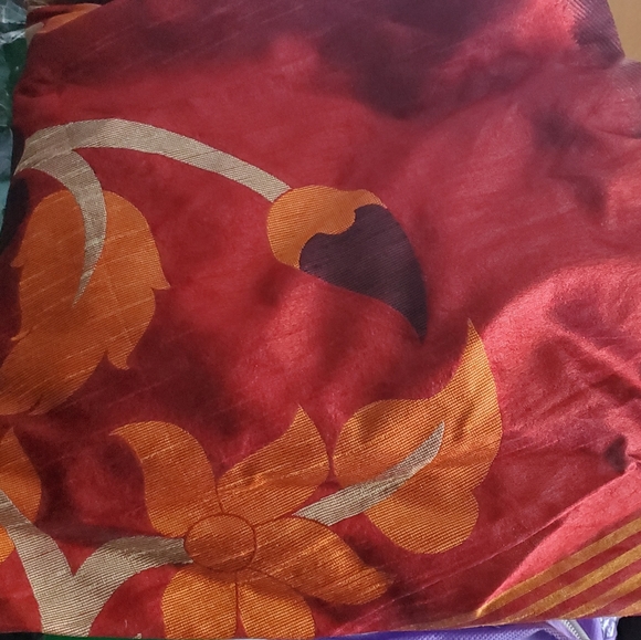 Rust saree - Picture 2 of 6